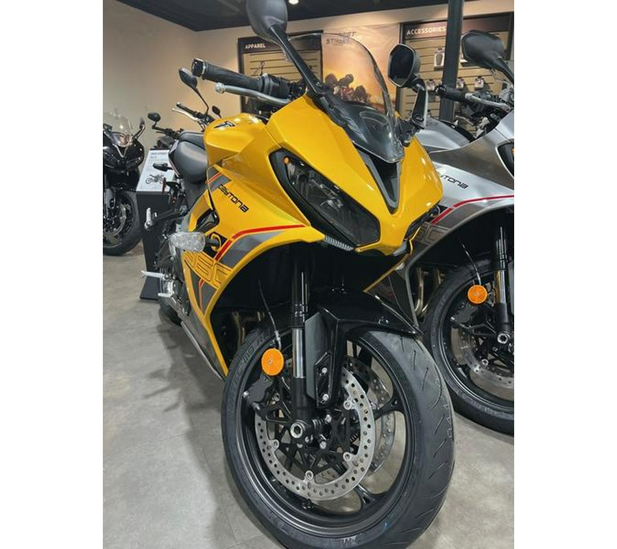 2026 Triumph Daytona 660 Sapphire Black
