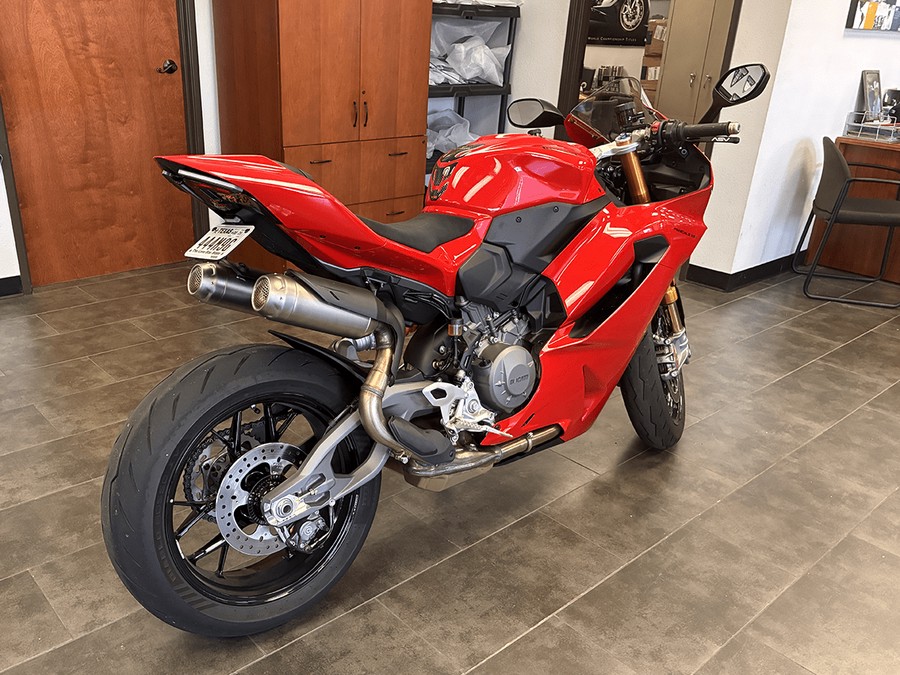 2025 Ducati PANIGALE V2S