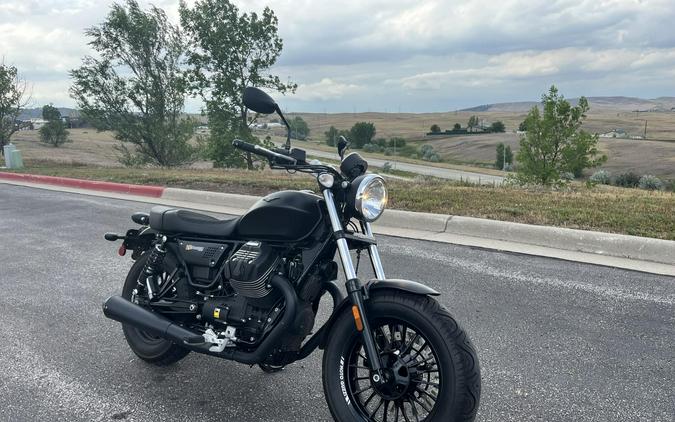 2017 Moto Guzzi V9 Bobber