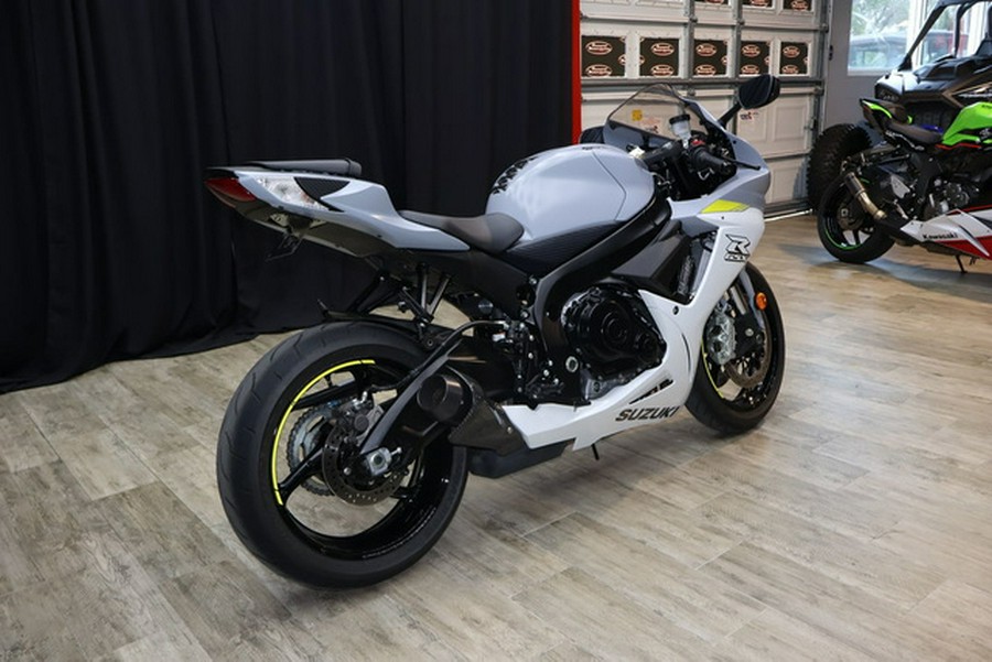 2022 Suzuki GSX-R 600