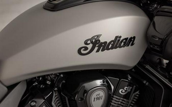 2022 Indian Motorcycle Pursuit® Dark Horse® with Premium Package