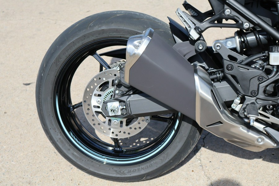 2025 Z900 ABS - Kawasaki