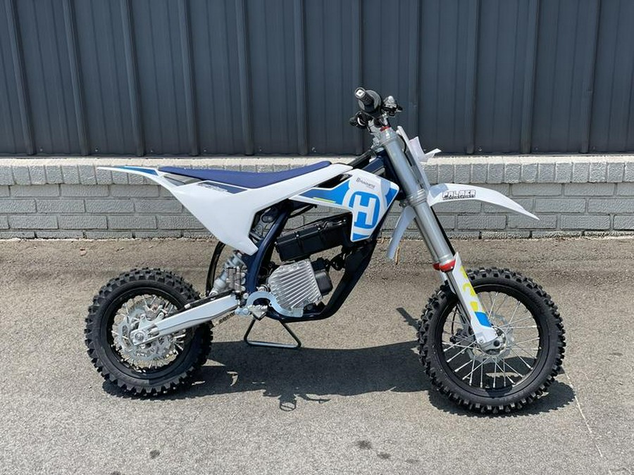 2024 Husqvarna® EE 3