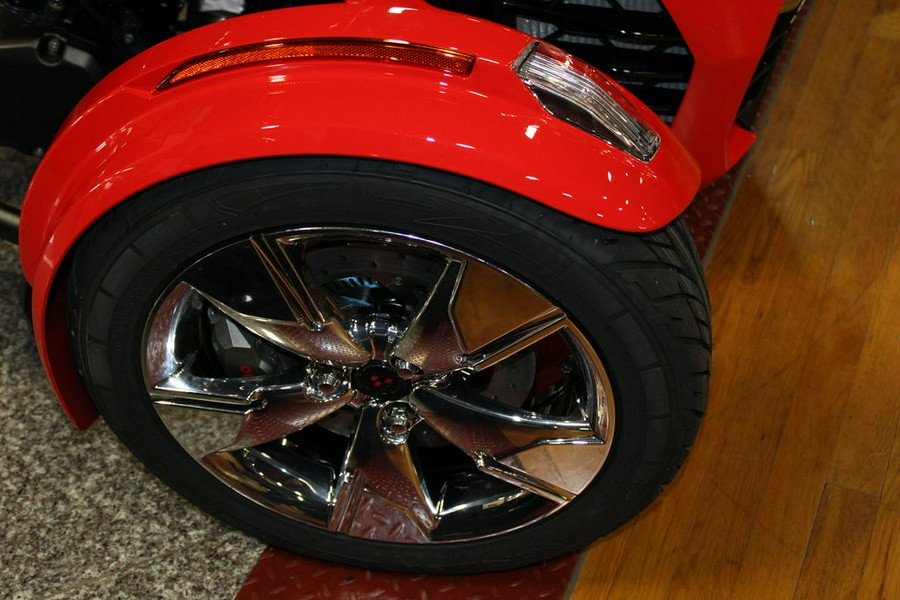 2022 Can-Am® Spyder F3 Limited Chrome Wheels