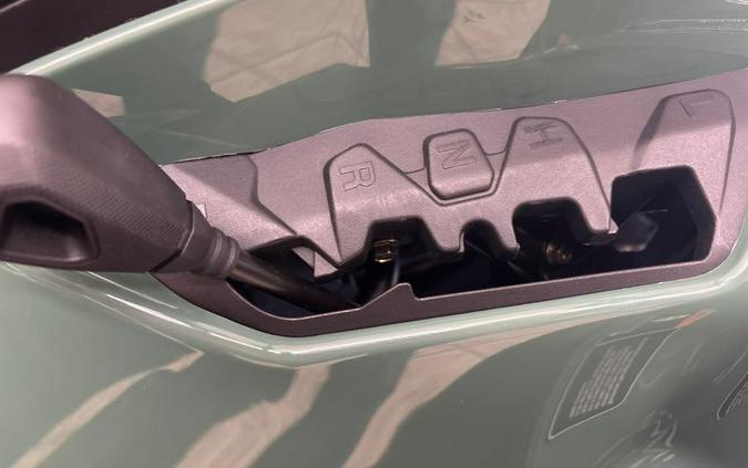 2025 Can-Am OUTLANDER PRO XU HD7 COMPASS GREEN