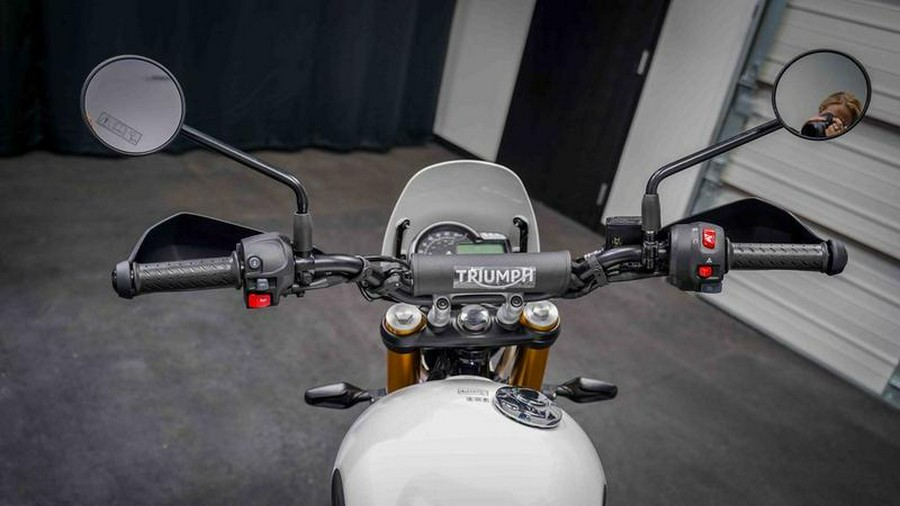 2026 Triumph Scrambler 400 XC Vanilla White
