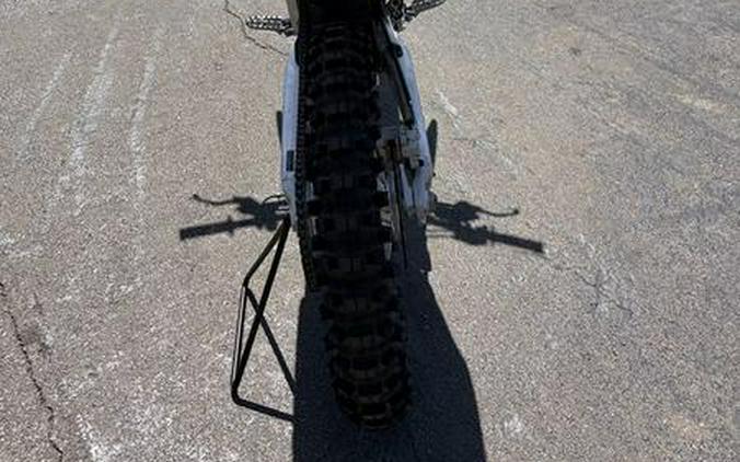 2026 Triumph TF 250-X Jet Black/Pure White