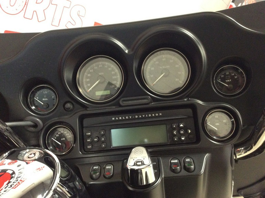 2013 Harley-Davidson FLHTCU Ultra Classic Electra Glide