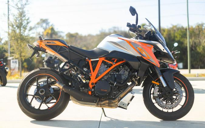 2016 KTM 1290 Super Duke GT