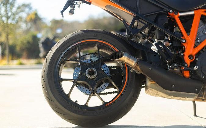 2016 KTM 1290 Super Duke GT