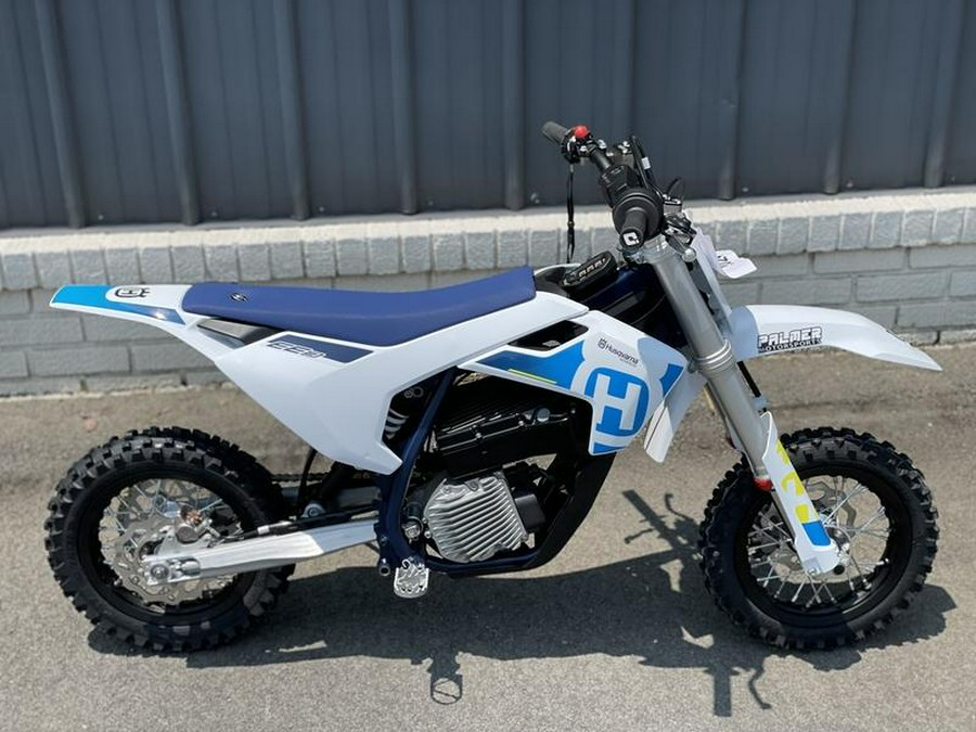 2024 Husqvarna® EE 5