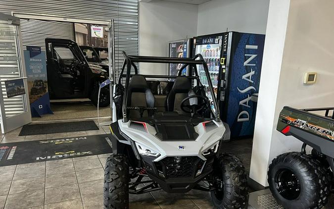 2024 Polaris RZR 200 EFI