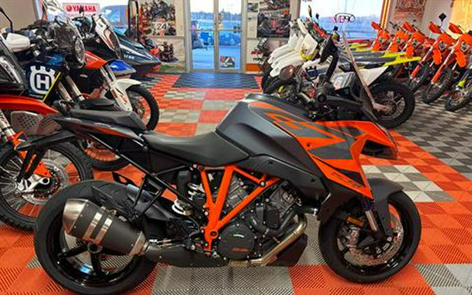 2023 KTM 1290 Super Duke GT