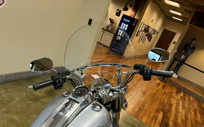 Used 2019 Harley-Davidson Road King Grand American Touring Motorcycle For Sale Near Memphis, TN