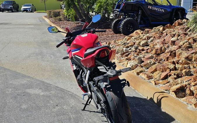 2026 Honda CBR650R E-Clutch