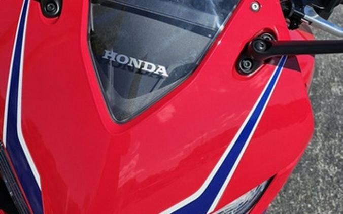 2026 Honda CBR650R E-Clutch