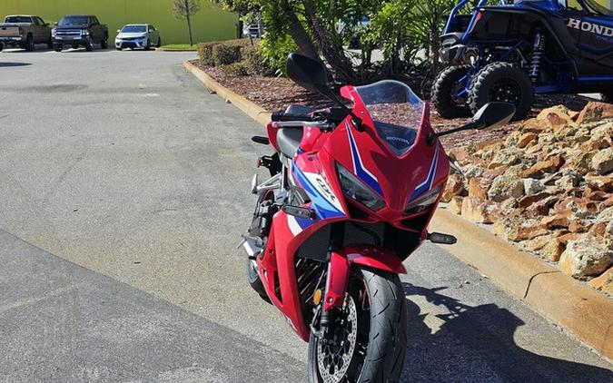 2026 Honda CBR650R E-Clutch