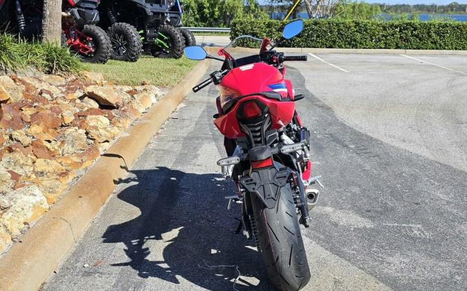 2026 Honda CBR650R E-Clutch