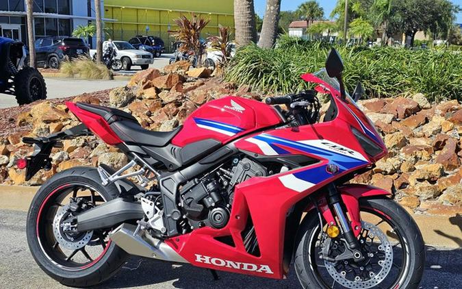 2026 Honda CBR650R E-Clutch