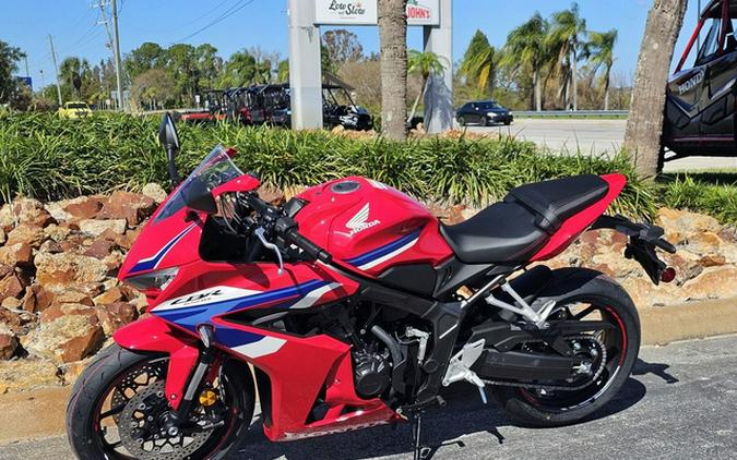 2026 Honda CBR650R E-Clutch