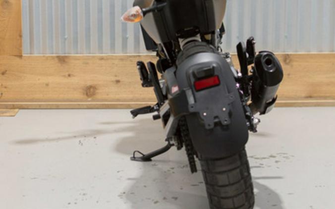 2023 Husqvarna SVARTPILEN 401