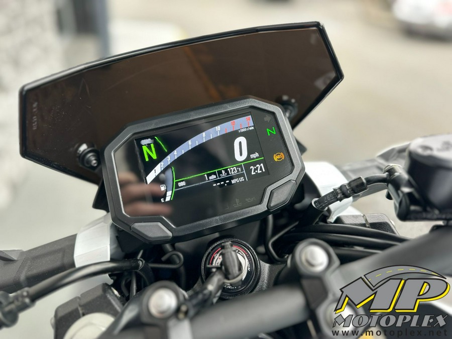 2026 Kawasaki Z500 SE ABS