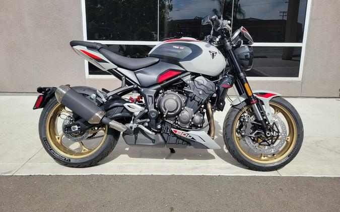 2026 Triumph Trident 800 Ash grey