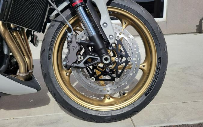2026 Triumph Trident 800 Ash grey