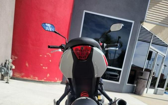 2026 Triumph Trident 800 Ash grey