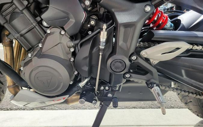 2026 Triumph Trident 800 Ash grey