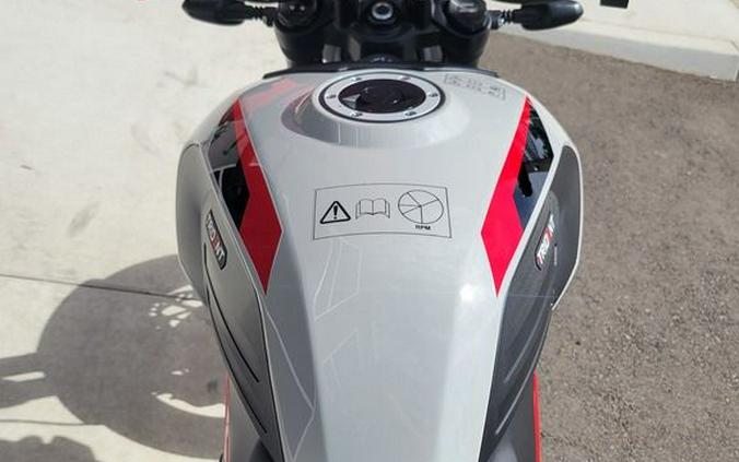 2026 Triumph Trident 800 Ash grey