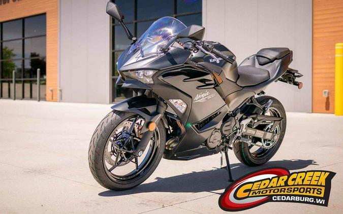 2026 Kawasaki Ninja® 500 ABS Metallic Flat Spark Black