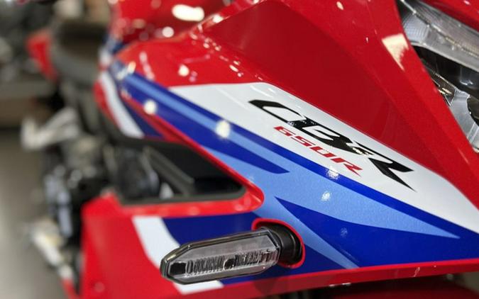 2026 Honda CBR650R E-Clutch