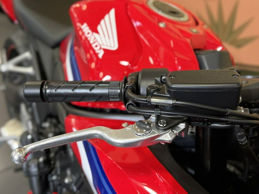 2026 Honda CBR650R E-Clutch