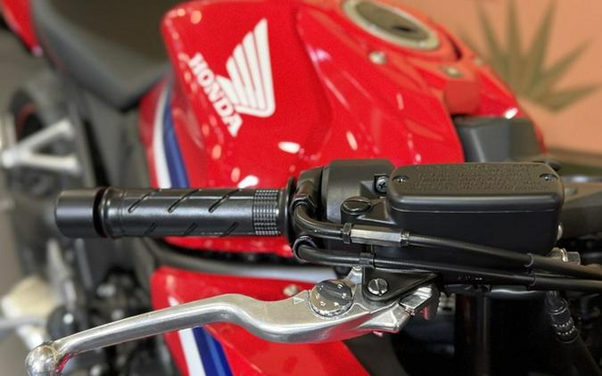2026 Honda CBR650R E-Clutch