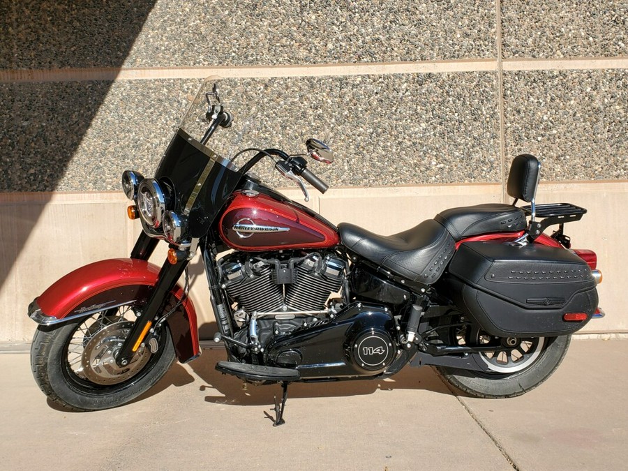 2019 HarleyDavidson Heritage Classic 114 Wicked Red / Twisted Cherry