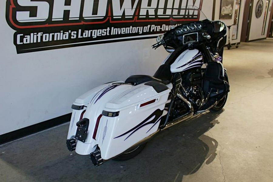 2016 Harley-Davidson® FLHXSE - CVO™ Street Glide®