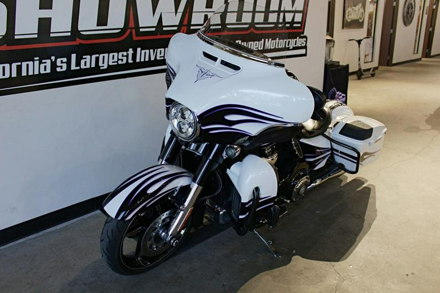 2016 Harley-Davidson® FLHXSE - CVO™ Street Glide®