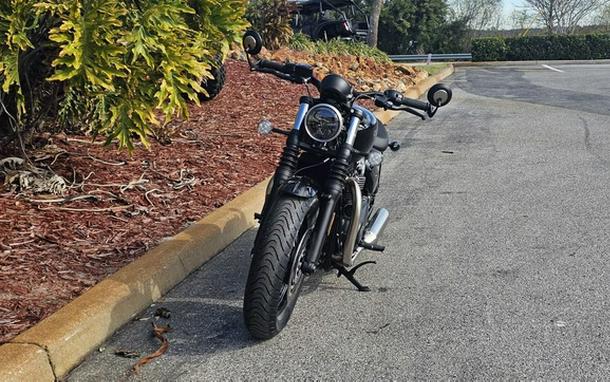 2026 Triumph Bonneville Bobber Jet black DX5