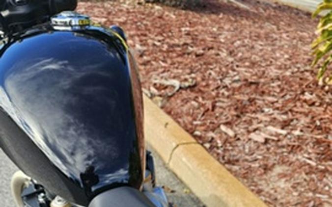 2026 Triumph Bonneville Bobber Jet black DX5