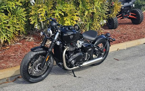 2026 Triumph Bonneville Bobber Jet black DX5