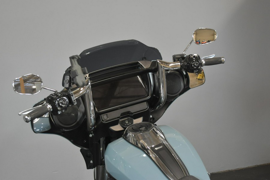 2024 Harley-Davidson Street Glide Sharkskin Blue - Black Finish