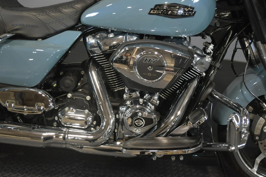 2024 Harley-Davidson Street Glide Sharkskin Blue - Black Finish