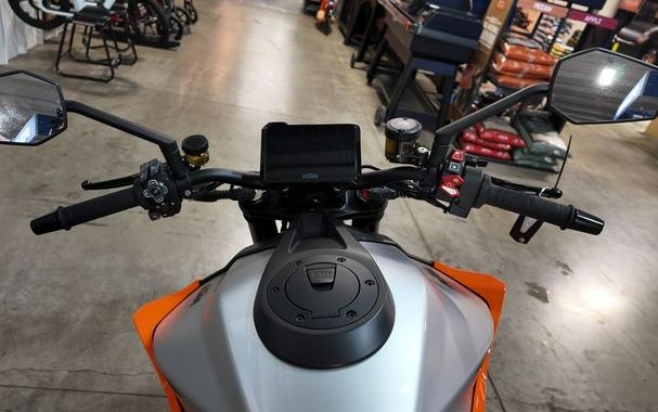 2022 KTM Super Duke 1290 R EVO