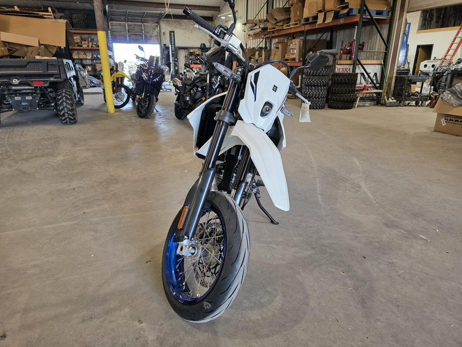 2025 Suzuki DR-Z 4SM Base