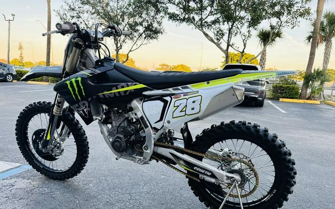 2025 Triumph TF 450-RC Edition Jet Black/Pure White