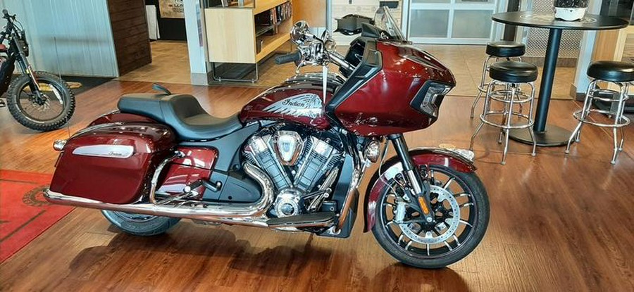2022 Indian Motorcycle® Challenger® Limited Maroon Metallic