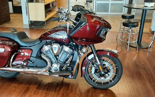 2022 Indian Motorcycle® Challenger® Limited Maroon Metallic