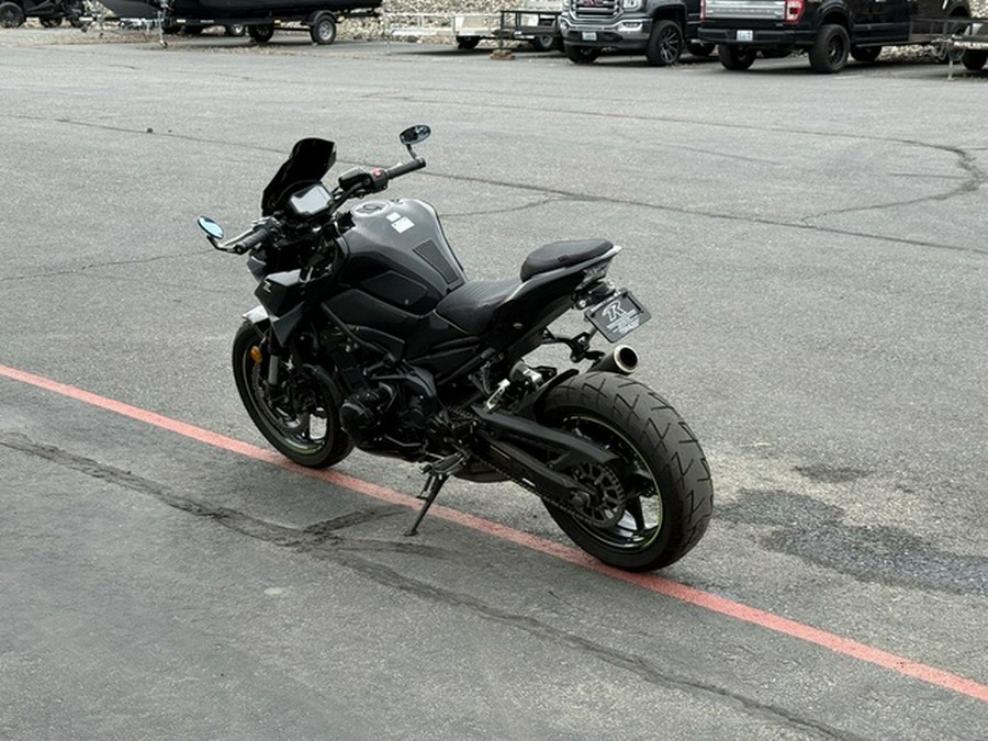 2024 Kawasaki Z900 ABS Candy Persimmon RedEbony