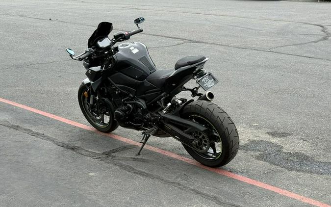2024 Kawasaki Z900 ABS Candy Persimmon RedEbony